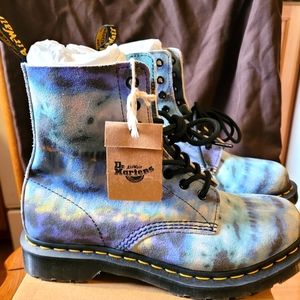 Dr. Martens Tie Dye Blue boot